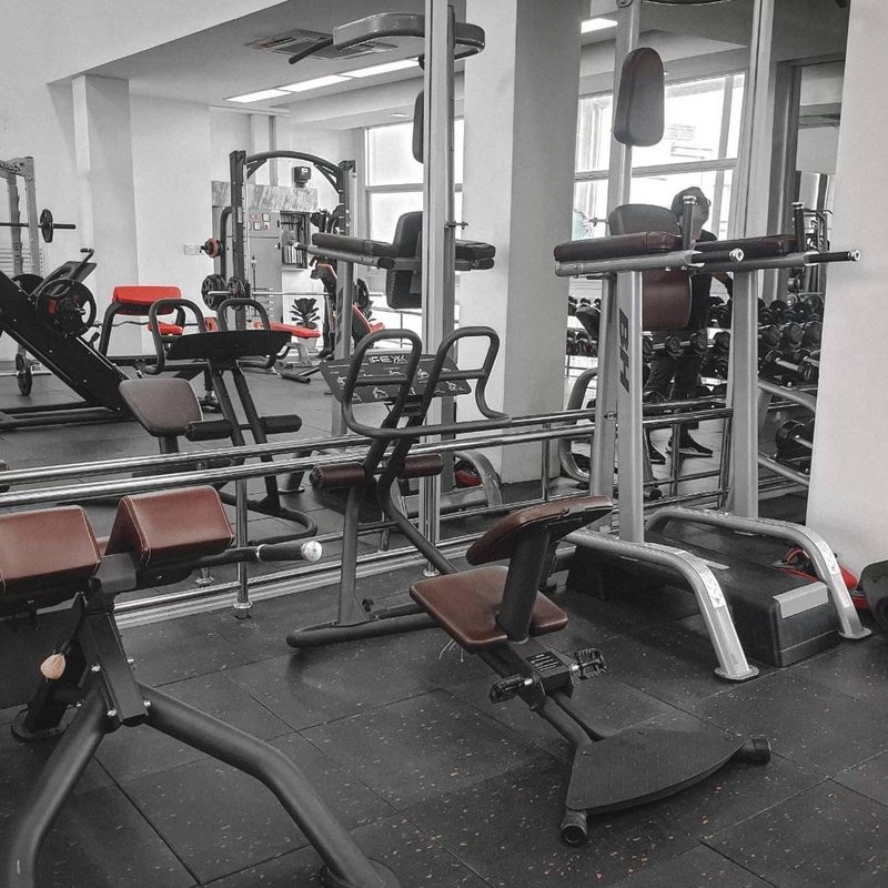 Health Club Fitness and Pool Bar